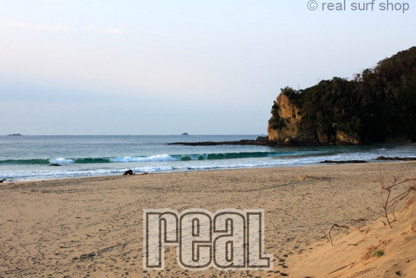 ワイドなウネリは続いています。