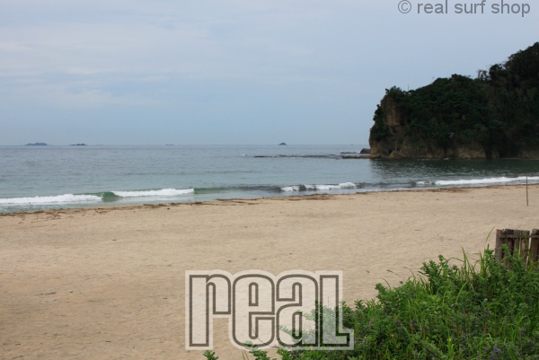 本日、海開き。