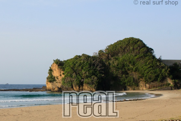 弱いウネリは続いてます。