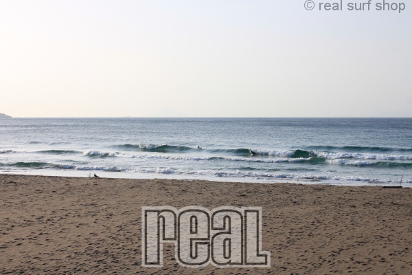 弱いウネリは続いてます。