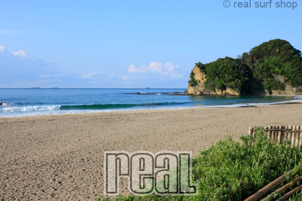 潮の上げ込みで波数は増えてます。