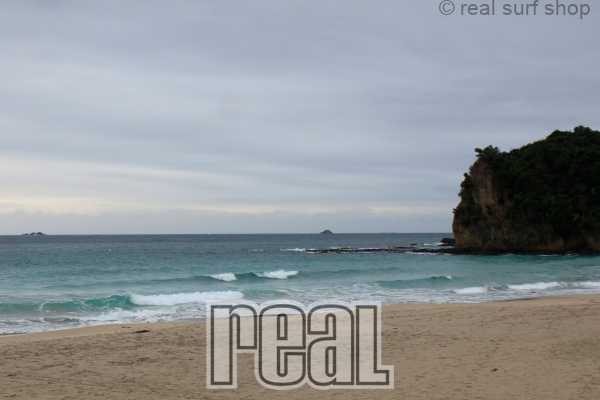 割れづらく、波数は少ないです。