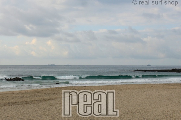 波は続いてます。