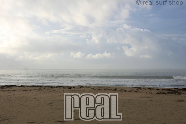 雨はやんでます。