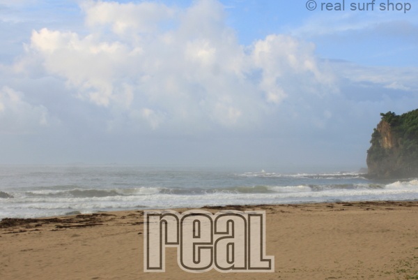 雨はやんでます。