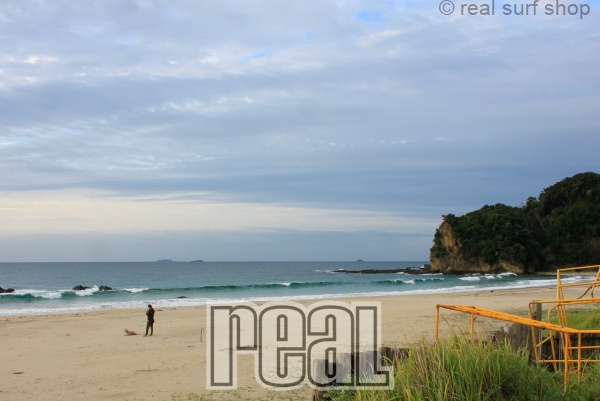 ワイドな波は続いてます。