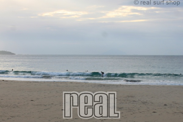 ワイドな波は続いてます。