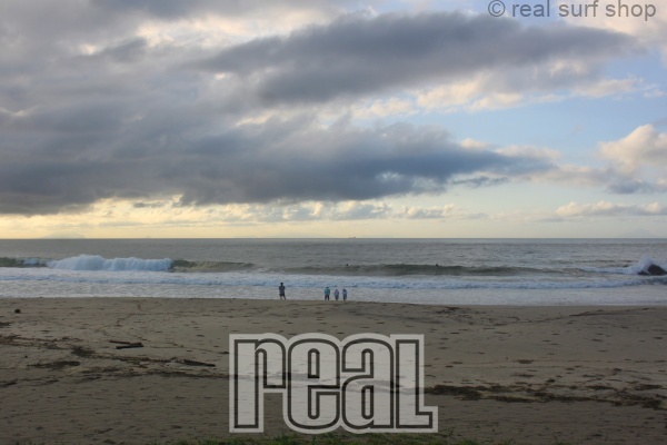 台風のウネリは続いています。