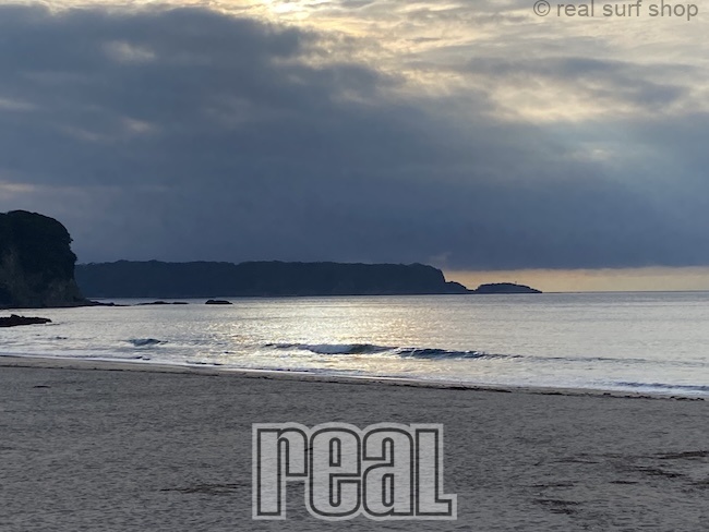 北東の風が吹いています