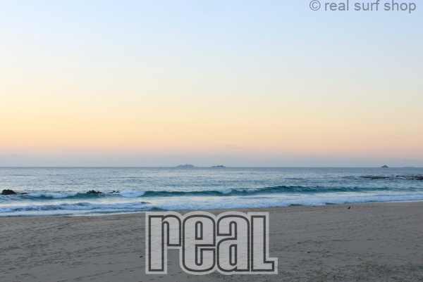 潮が上げて波はサイズアップ。