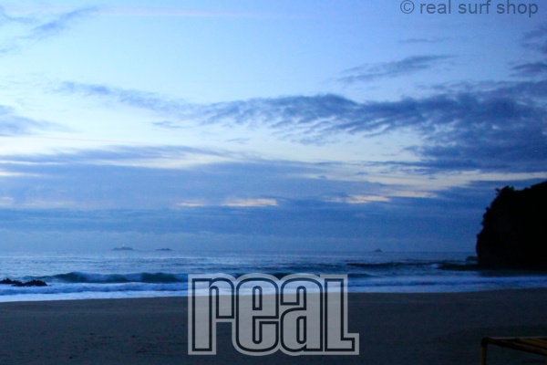 ワイドな波は続いています。