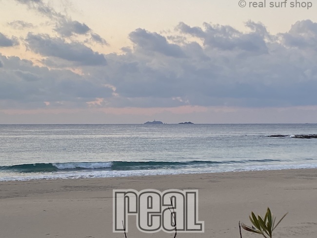 乗れる波は少ないです