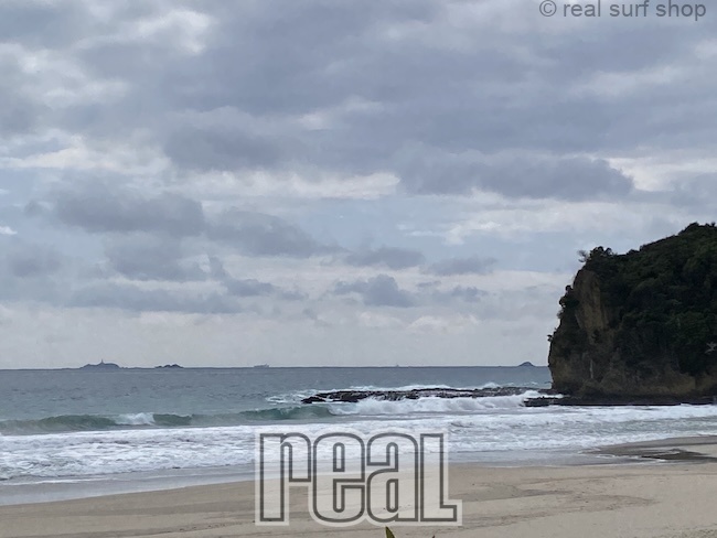 東からの大きなうねり