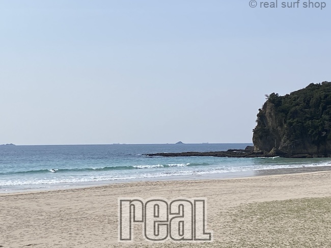 弱いウネリです